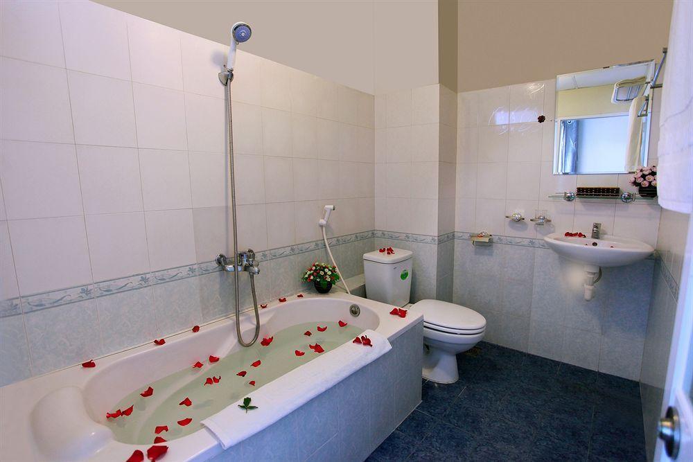 Pho Bien Hotel Nha Trang Exterior foto